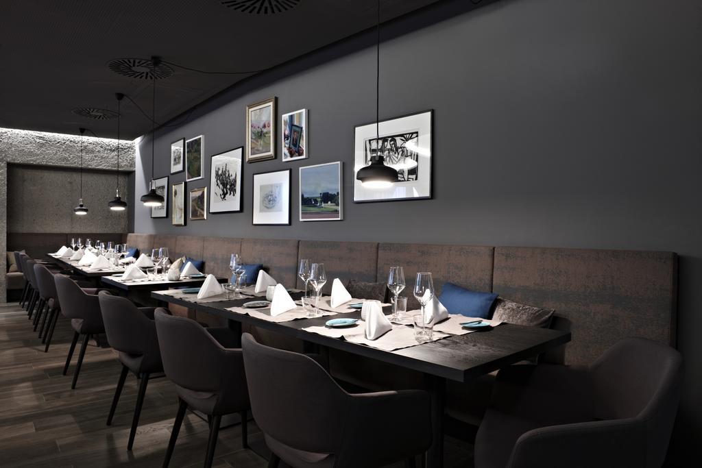 Badhaus - Hotel/Restaurant/Cafe บาดฮัลล์ ภายนอก รูปภาพ