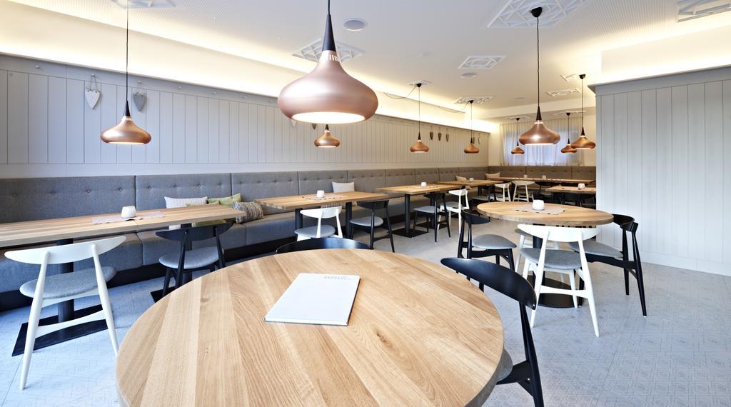 Badhaus - Hotel/Restaurant/Cafe บาดฮัลล์ ภายนอก รูปภาพ